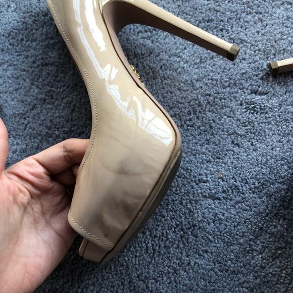 Prada patent leather peep toe heels in tan - Picture 2 of 5